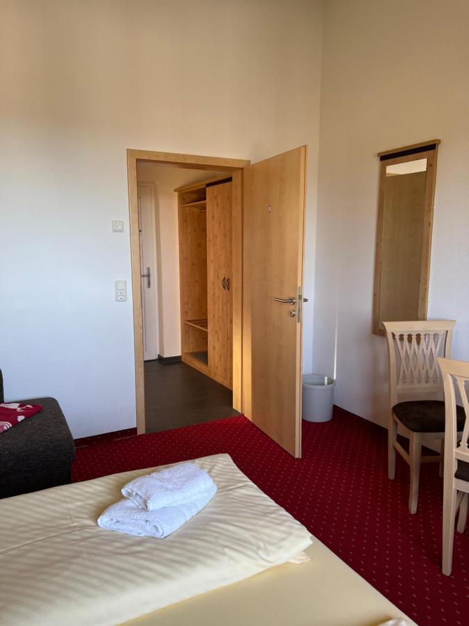Gaststaette & Pension Waldschloesschen Oberhof  Exterior photo